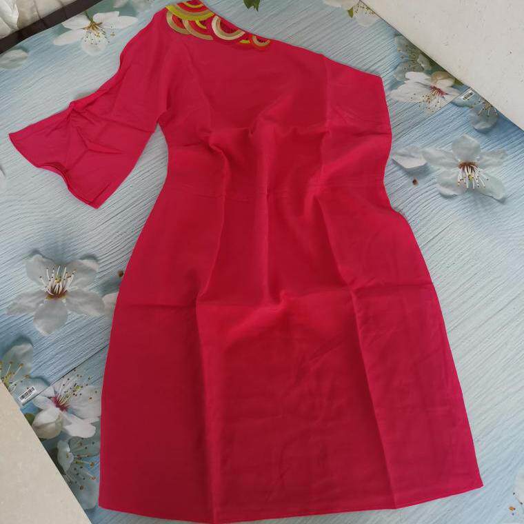 高端大牌真丝宴会年会晚礼服气质女神单肩单袖露肩桑蚕丝连衣裙