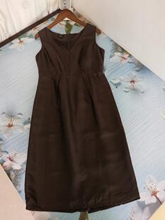 外单真丝桑蚕丝纯色v领连衣裙立体剪裁修身 铅笔裙通勤背心裙 无袖