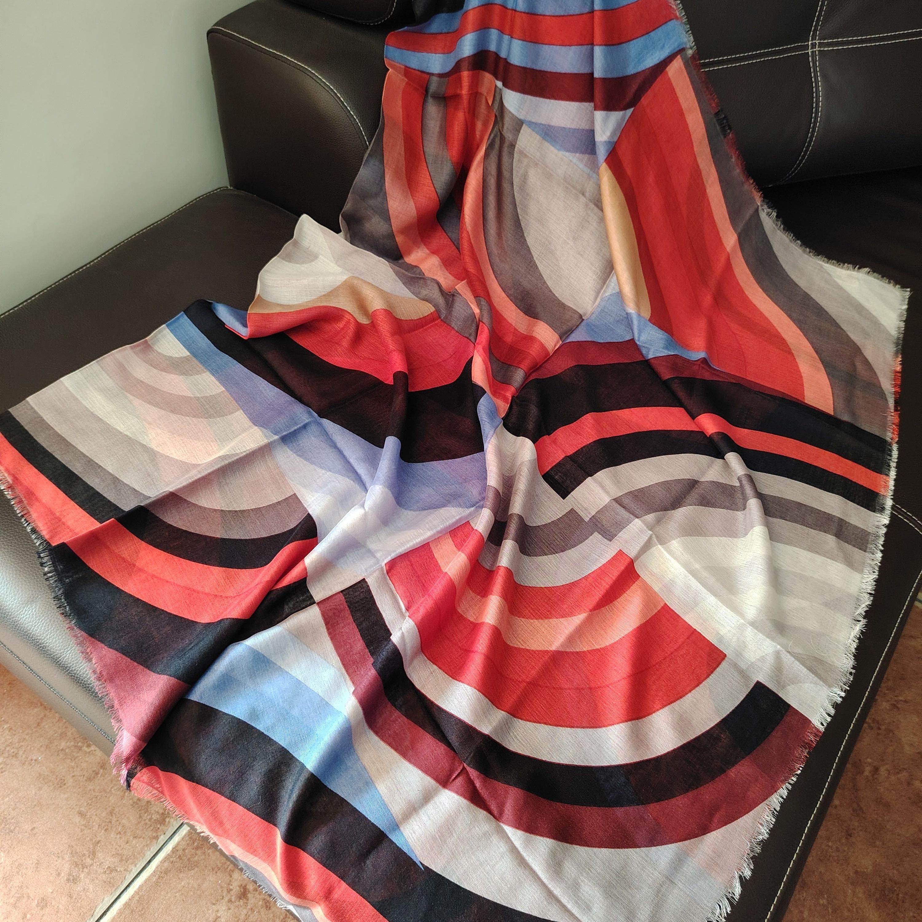 超大35真丝65羊绒欧美几何拼色图案时尚显白长方秋冬保暖须边围巾