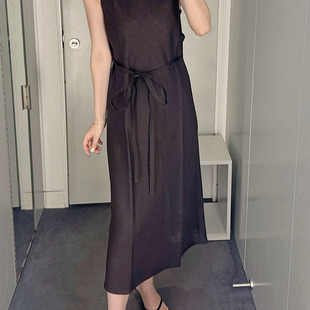 极简cosniu风女装休闲版型无袖收腰连衣裙深棕色2025夏季新品