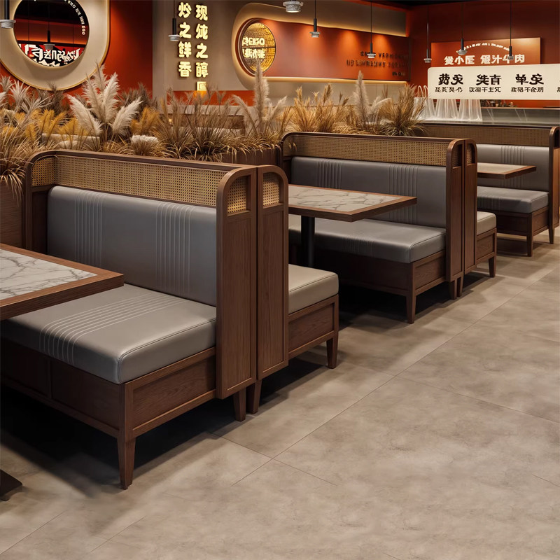 主题餐厅靠墙实木卡座沙发组合东南亚西餐厅卡座餐饮饭店桌椅商用