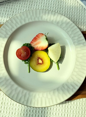 简约白色陶瓷餐盘子菜盘水果盘高级感家用餐厅商用甜品盘牛排盘子