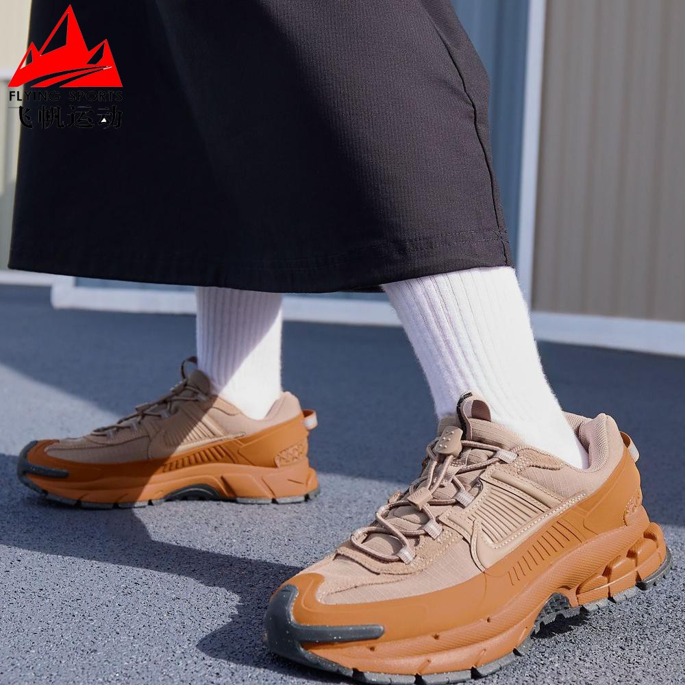 NIKE耐克女鞋2024冬ZOOM VOMERO ROAM减震防泼水慢跑鞋HQ2181-200