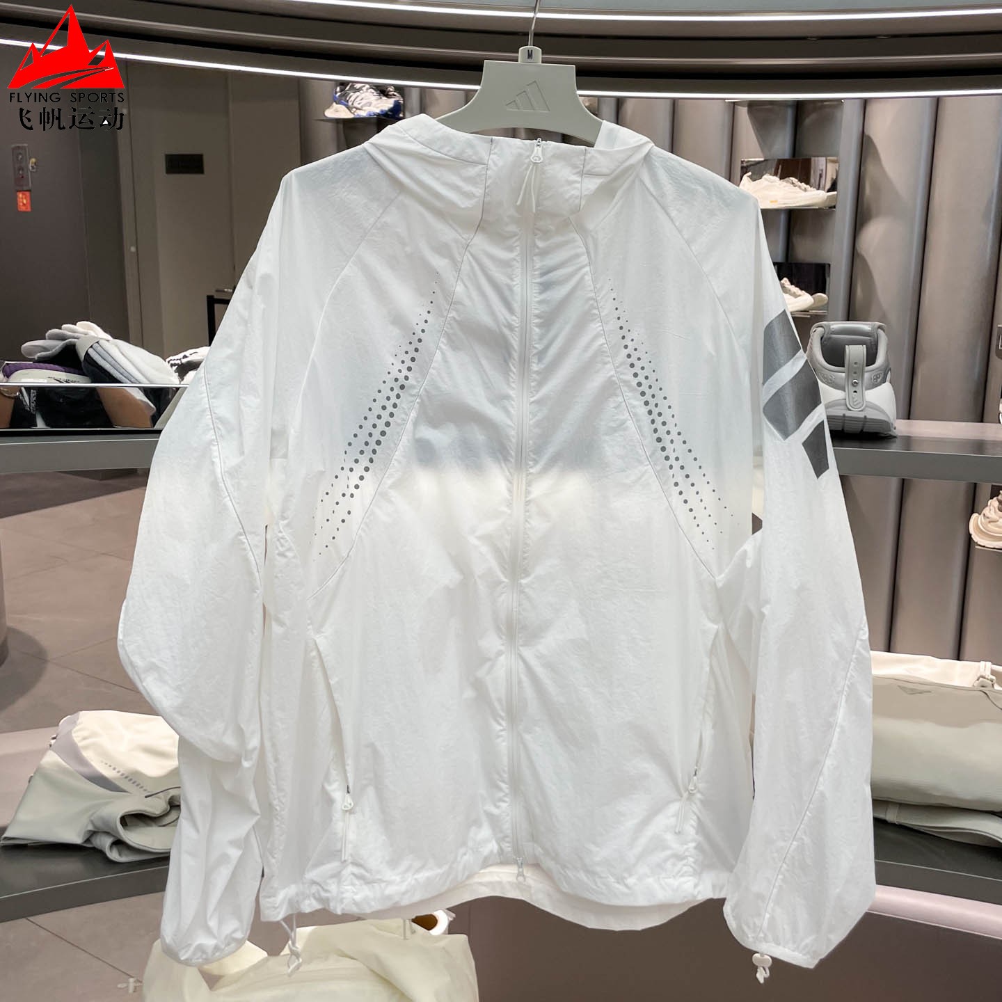 adidas阿迪达斯2026夏季新品男宽松耐看轻薄夹克休闲外套 KW0104