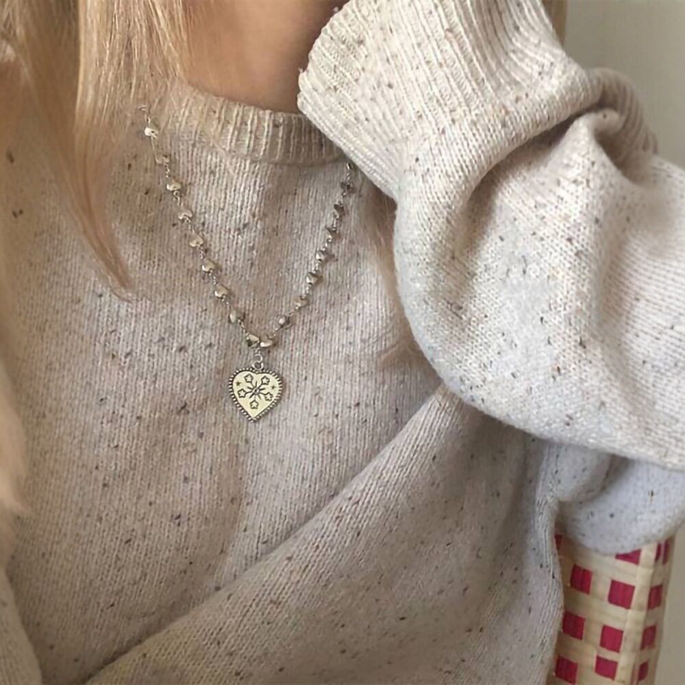 韩系简约甜酷爱心雪花雕刻做旧钛钢项链女复古小众锁骨链百搭颈链