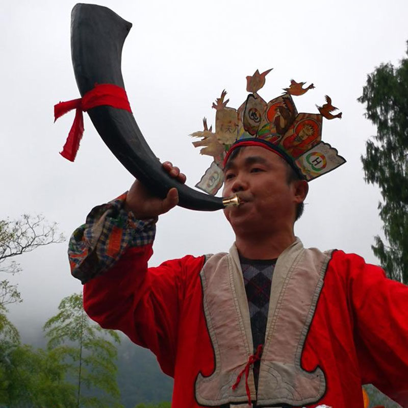 天然水牛角号角手工制大号吹号表演道具民族装饰道士喇叭法器