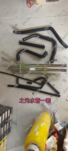 五菱之光发动机水管散热器水管水箱水管水箱上下水管水箱上下水管