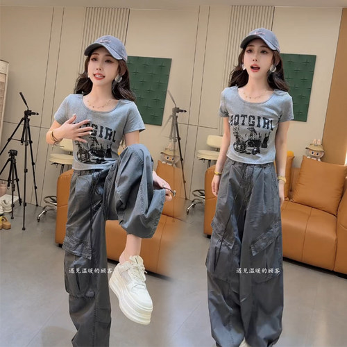 时尚套装女2026夏季新款美式印花显瘦修身上衣工装束脚裤两件套潮