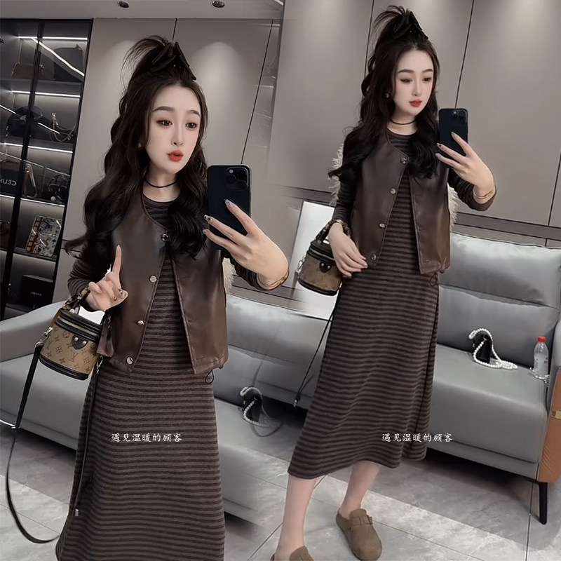 时尚套装女2024秋季新款欧货洋气马甲条纹收腰显瘦连衣裙两件套潮