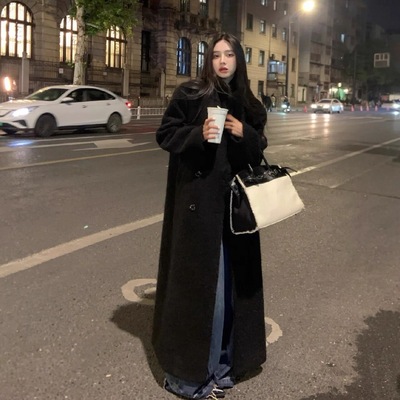 黑色正肩夹棉加长款呢大衣