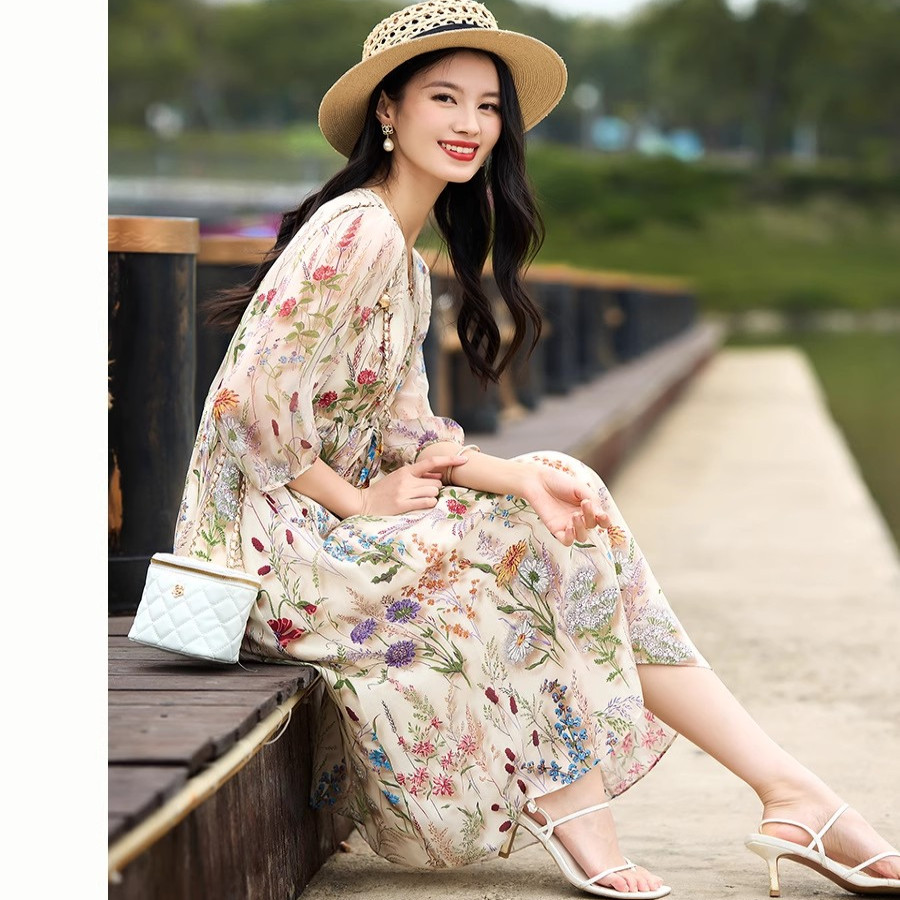 考尼斯2025新款中老年女装妈妈装连衣裙宽松大码中长款裙子沙滩裙
