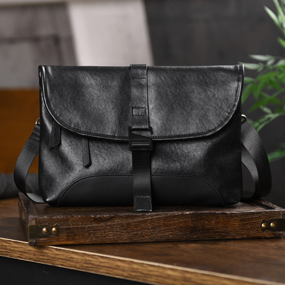 男士斜挎包单肩真皮休闲潮牌男包2025新款时尚感男单肩包,箱包皮具/热销女包/男包,男士包袋,淘宝优惠券,粉丝福利购,淘宝优惠卷