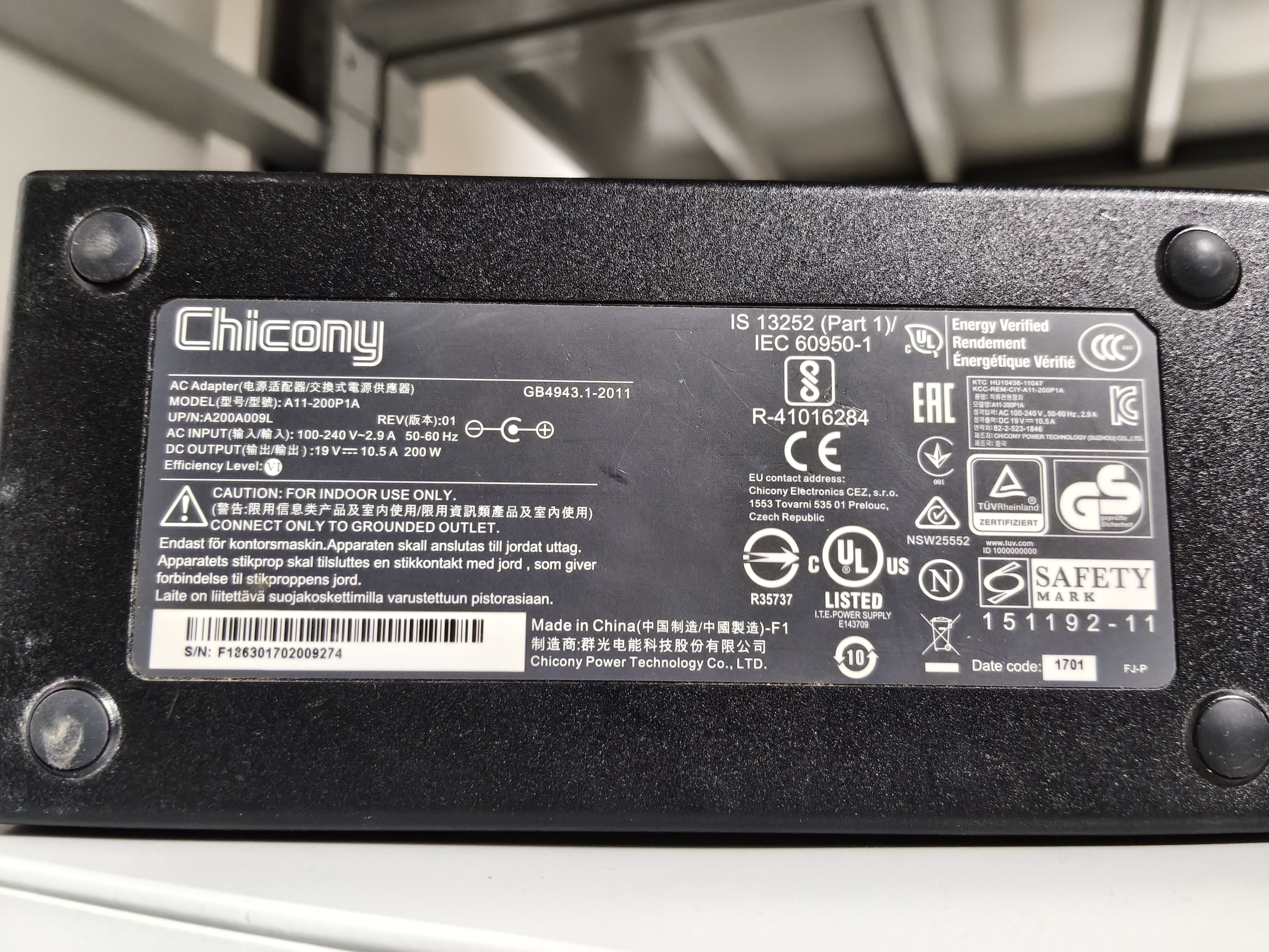 Chicony群光A11-200P1A神舟200W笔记本电源适配器充电器19V10.5A
