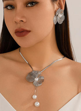 欧美跨境金属质感银杏叶花朵项链