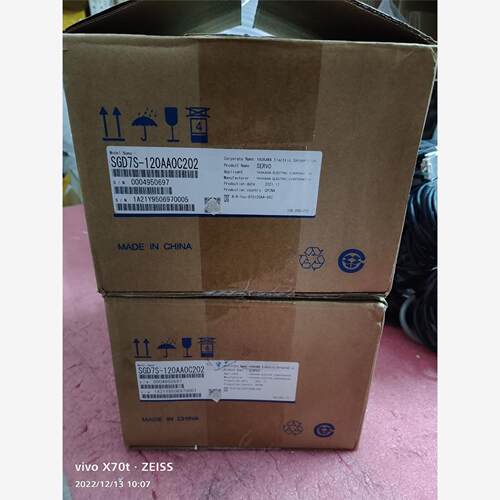 SGD7S-120AA0C202安川7系1.5KW伺服驱动器