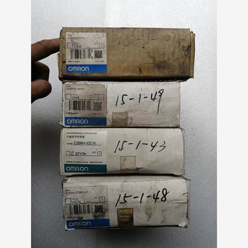 欧姆龙PLC模块 DA004 CT001 INT01 C