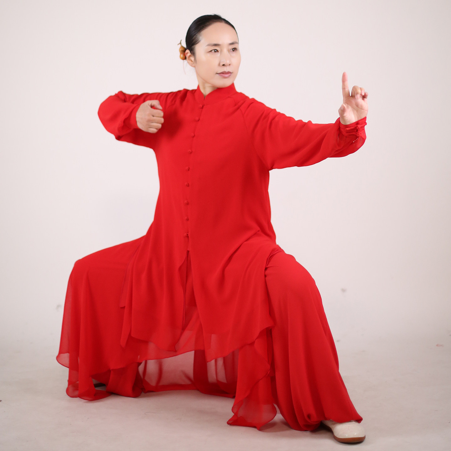 马蕾太极服新款太极拳武术表演服女士时尚太极服飘逸之美