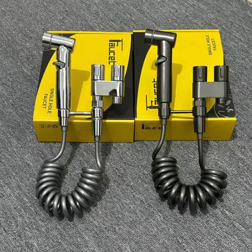 不锈钢家用马桶喷枪一进二出马桶伴侣卫生间三角阀增压喷头冲洗器