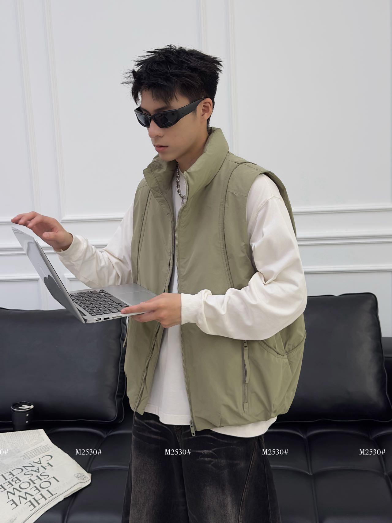 潮牌秋冬季新款男立领50羽绒马甲百搭潮流纯色时尚休闲保暖羽绒服