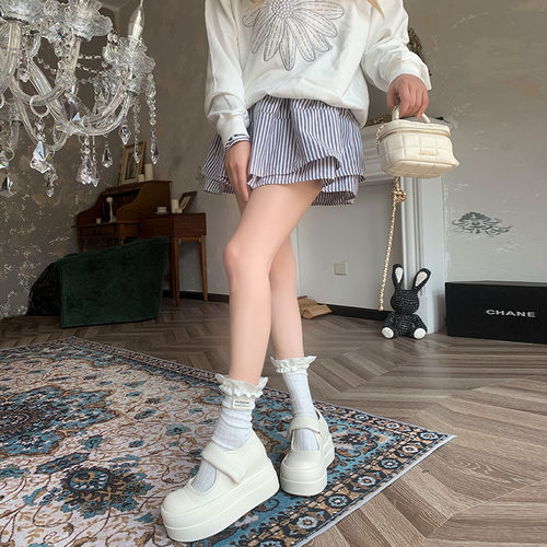 小个子9cm增高鞋圆头鞋赵露思同款白色厚底松糕鞋内增高玛丽珍