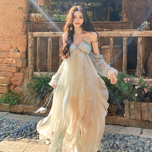 海边度假仙女长裙高级感显瘦漂亮气质显瘦露背吊带连衣裙子女 夏季