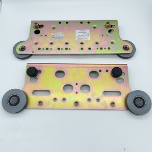 广日 900开门电梯厅门层门轿门永大货梯 日立电梯配件门挂板800