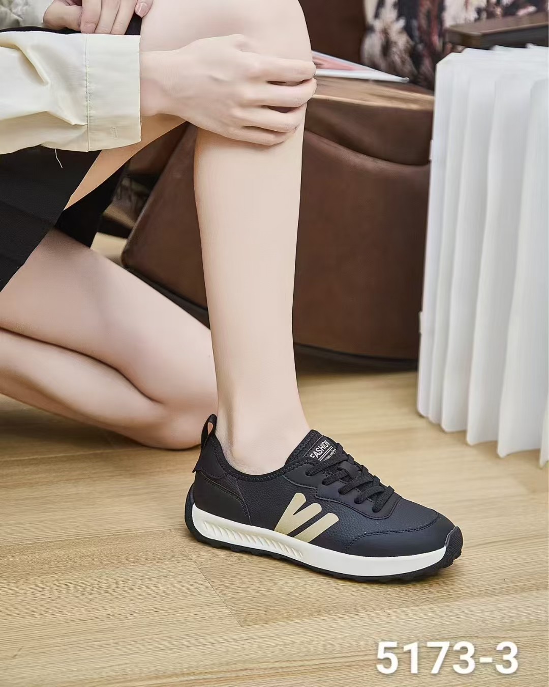 柏育兰大码女鞋2025秋超轻水上飘真皮运动休闲鞋防滑耐磨41.42.43,女鞋,时尚休闲鞋,淘宝优惠券,粉丝福利购,淘宝优惠卷