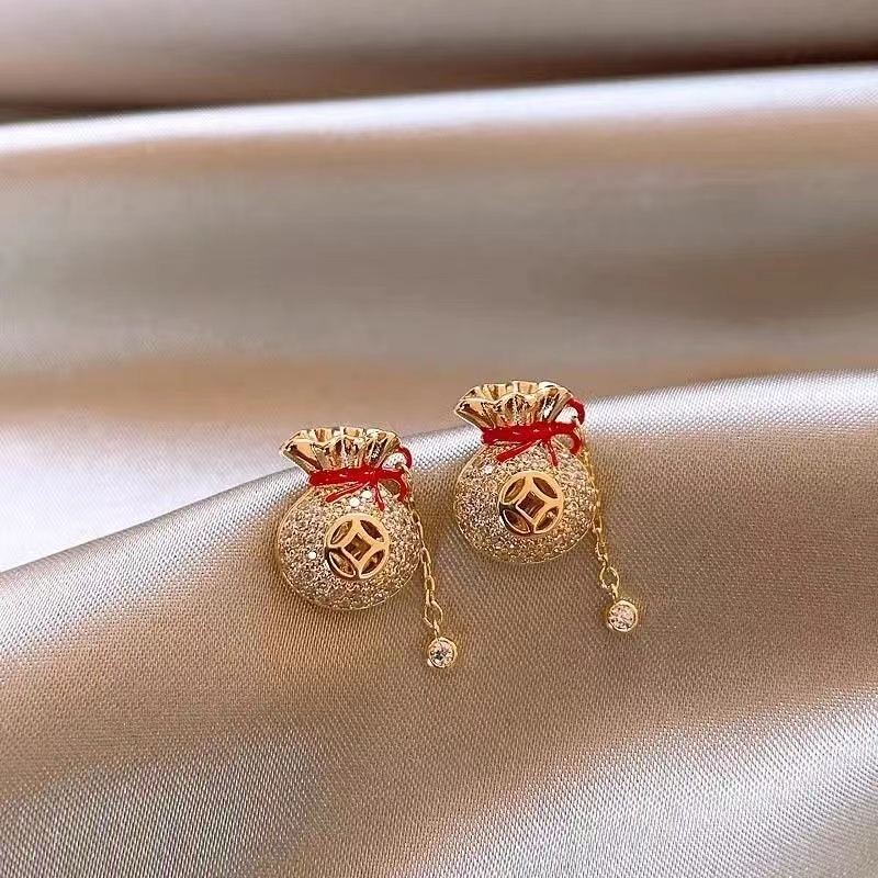 福袋耳钉女龙年精致独特爆款耳钉