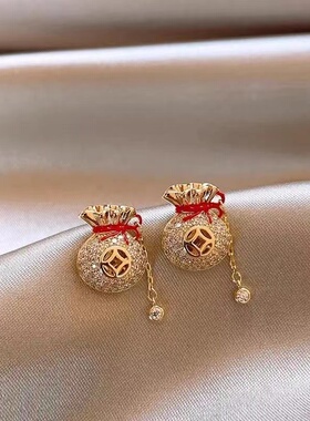 福袋耳钉女龙年精致独特高级感耳饰2024爆款轻奢过新年喜庆耳环