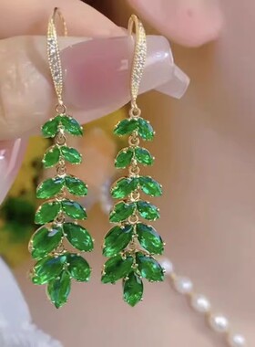 气质祖母绿水晶耳环精致时尚百搭高级感耳环轻奢长款显脸瘦耳饰女