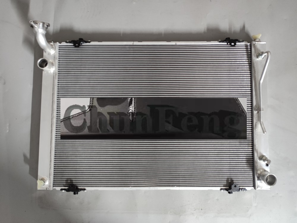 丰田 埃尔法 阿尔法 Alphard MNH10 3.0 全铝加大水箱 散热器