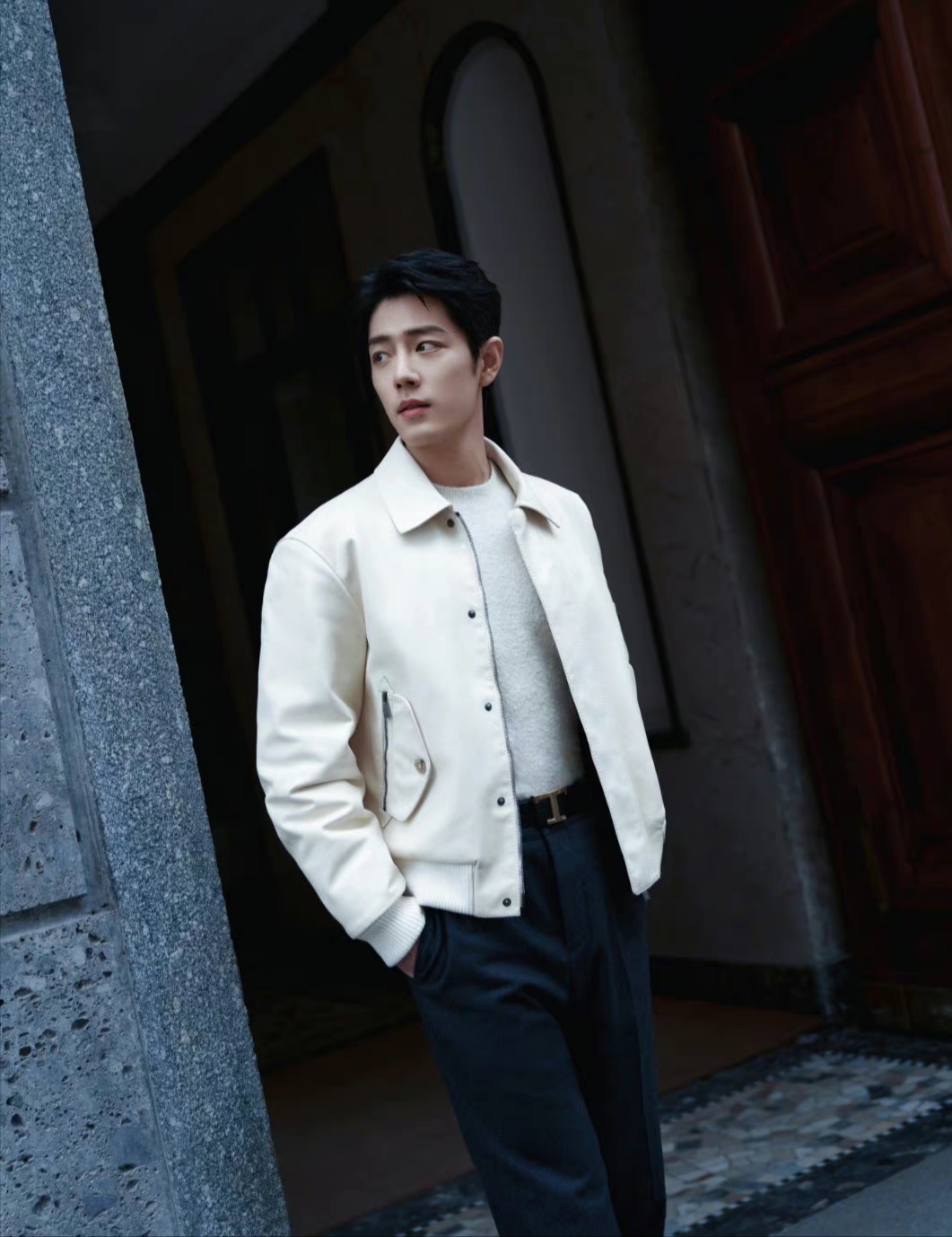 肖战2025米兰时装周秀场同款白色皮夹克外套时尚休闲潮男春装皮衣