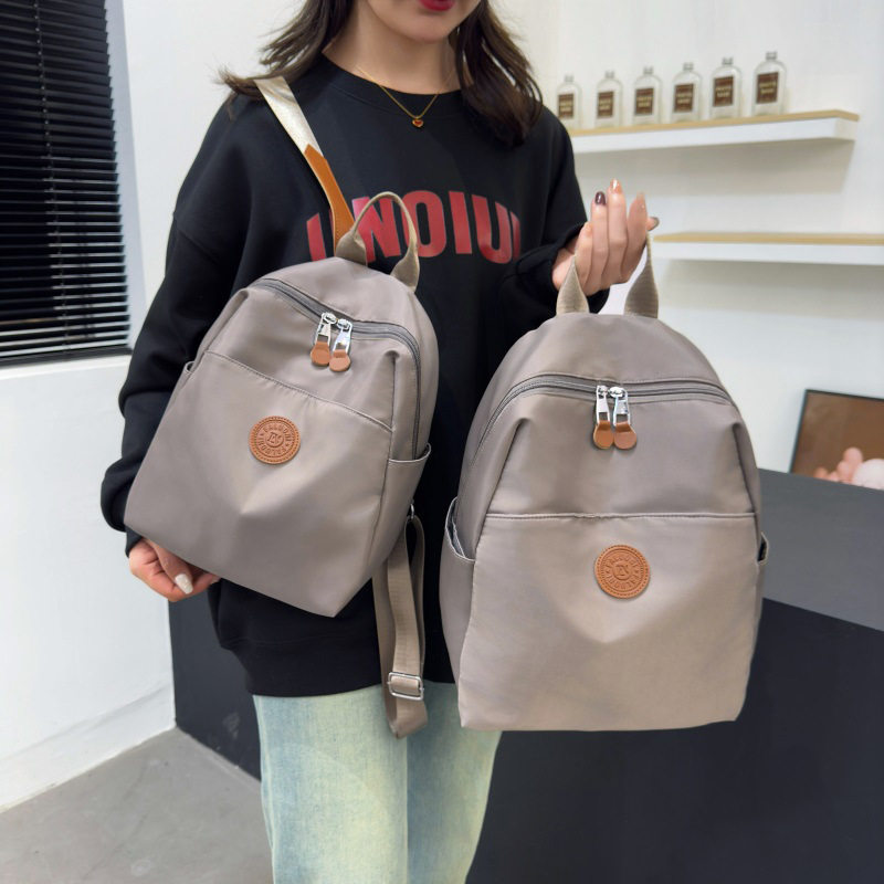 双肩包通勤防水牛津布轻便百搭女