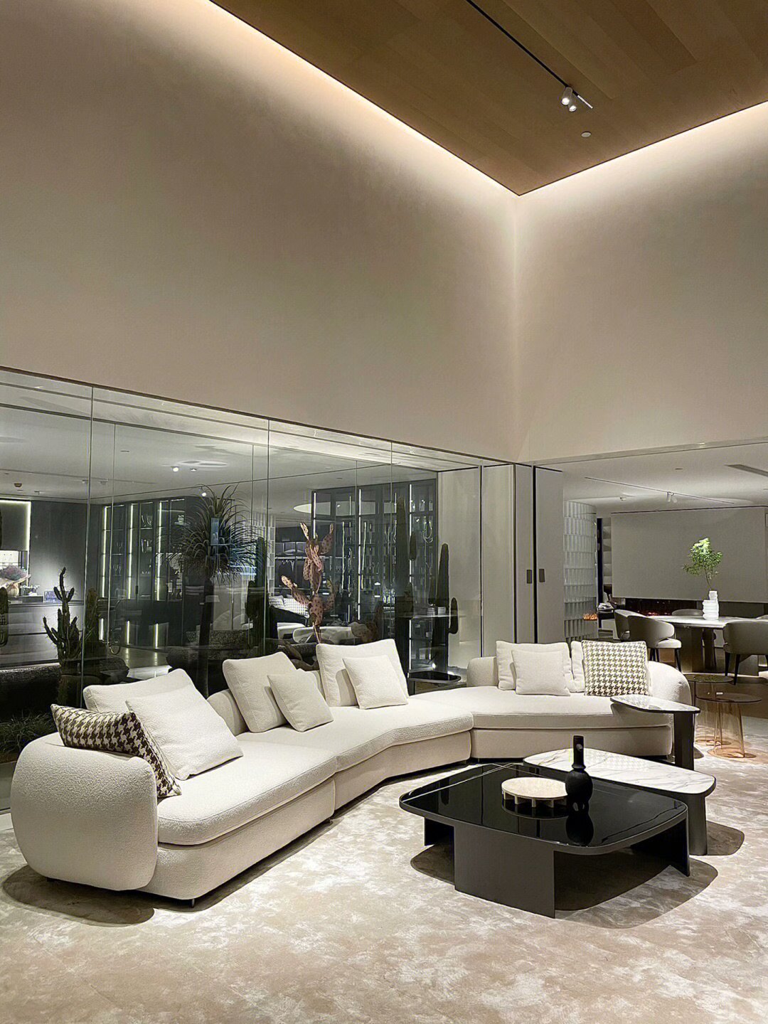 意大利poliform圣日耳曼布艺沙发设计师奶油风意式客厅弧形斜转角