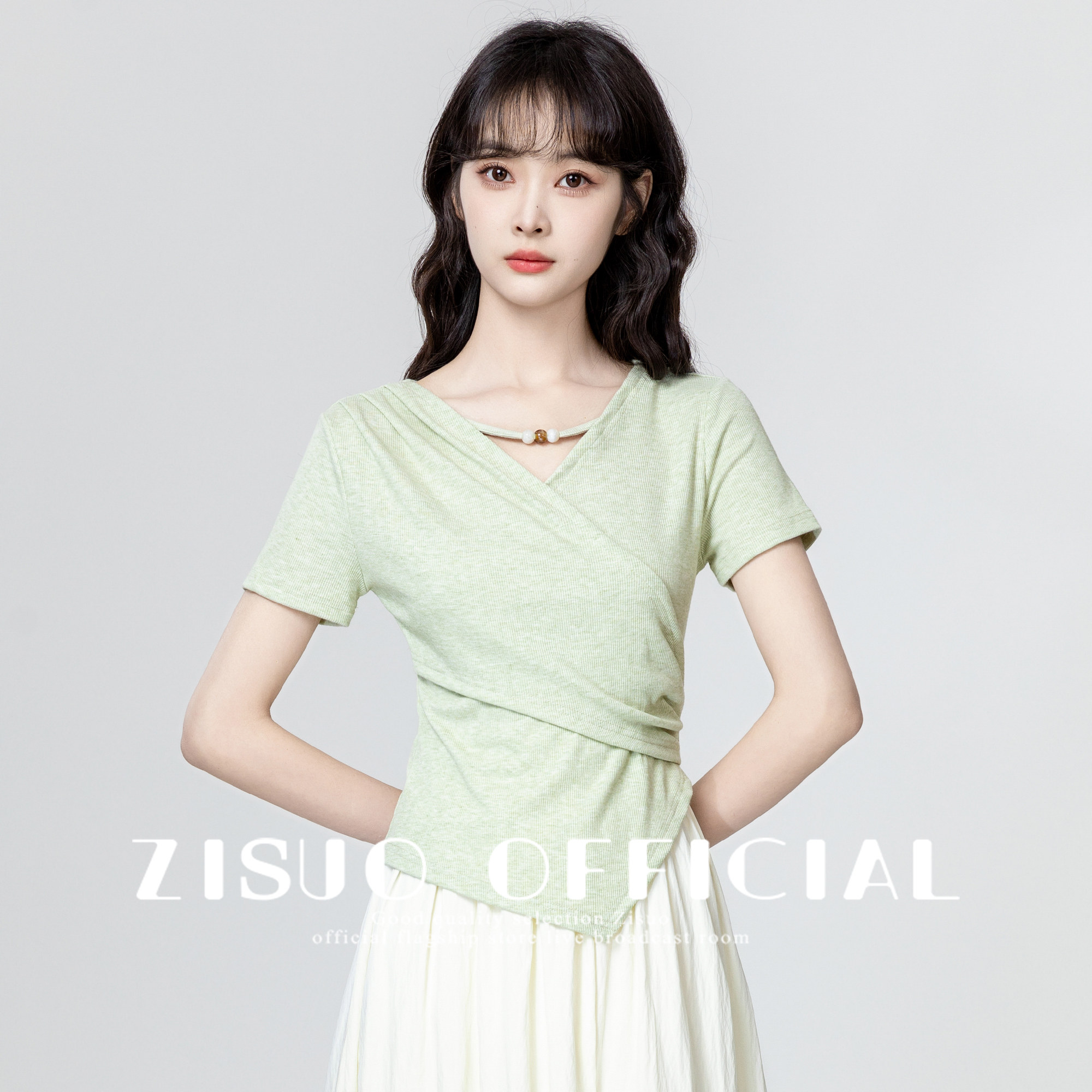绿色V领短袖T恤女夏季2026新款不规则交叉收腰显瘦正肩T恤短上衣