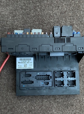 适用奔驰E级cls保险丝盒W211E20e260E8CLS300车身模块SAM电脑行车