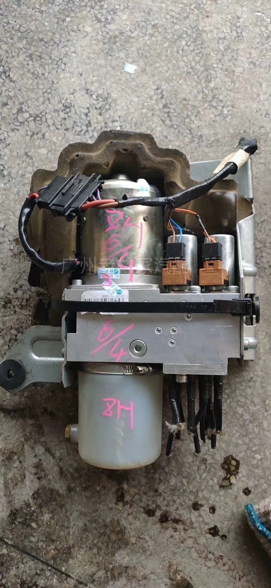 奔驰W207敞篷液压泵e200E260