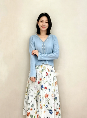 特莱维格娜丝 2026夏季新款  蓝色通勤气质中式长袖针织开衫