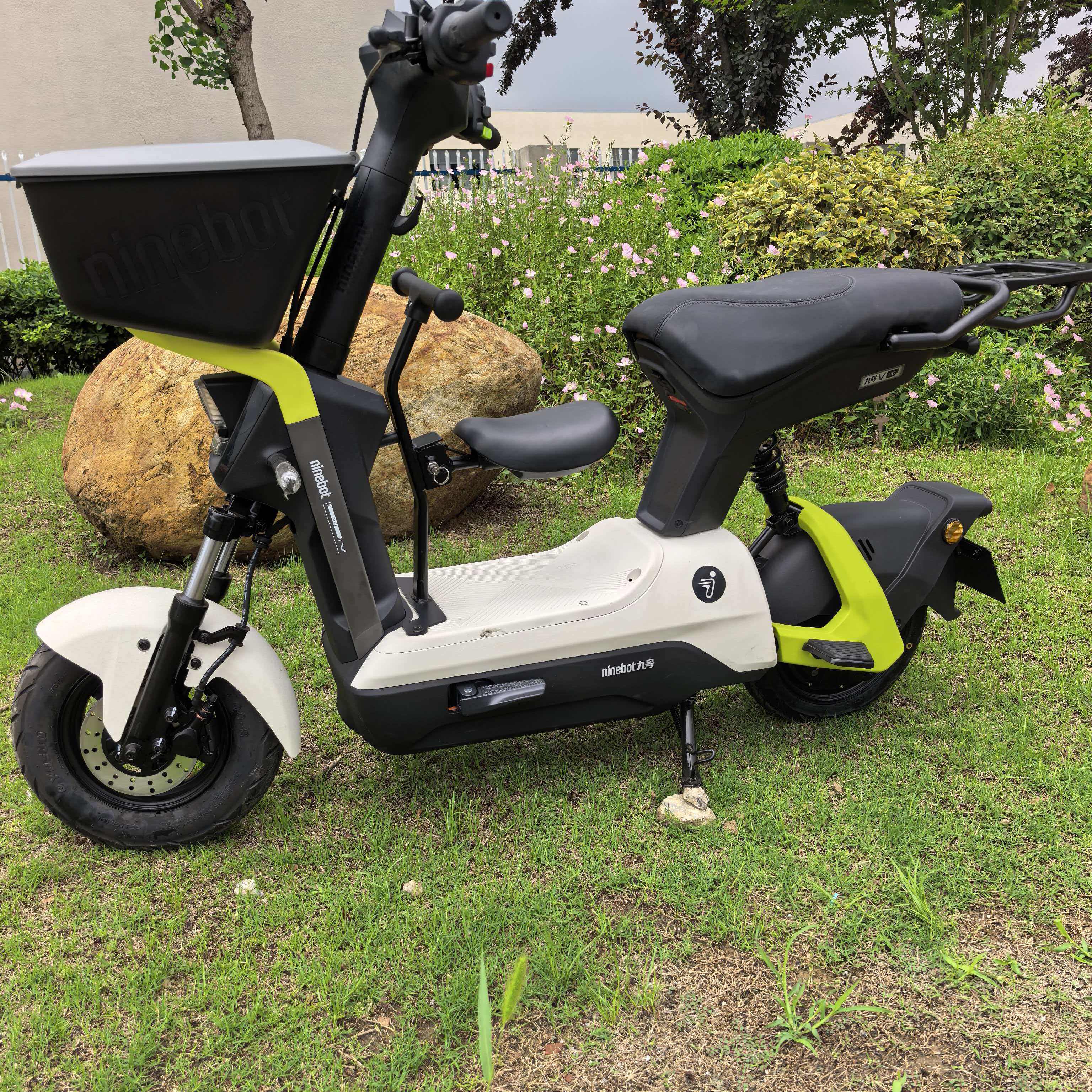 适用于九号电动车V30c/v70/vzmix踏板儿童宝宝座椅脚垫后货架配件