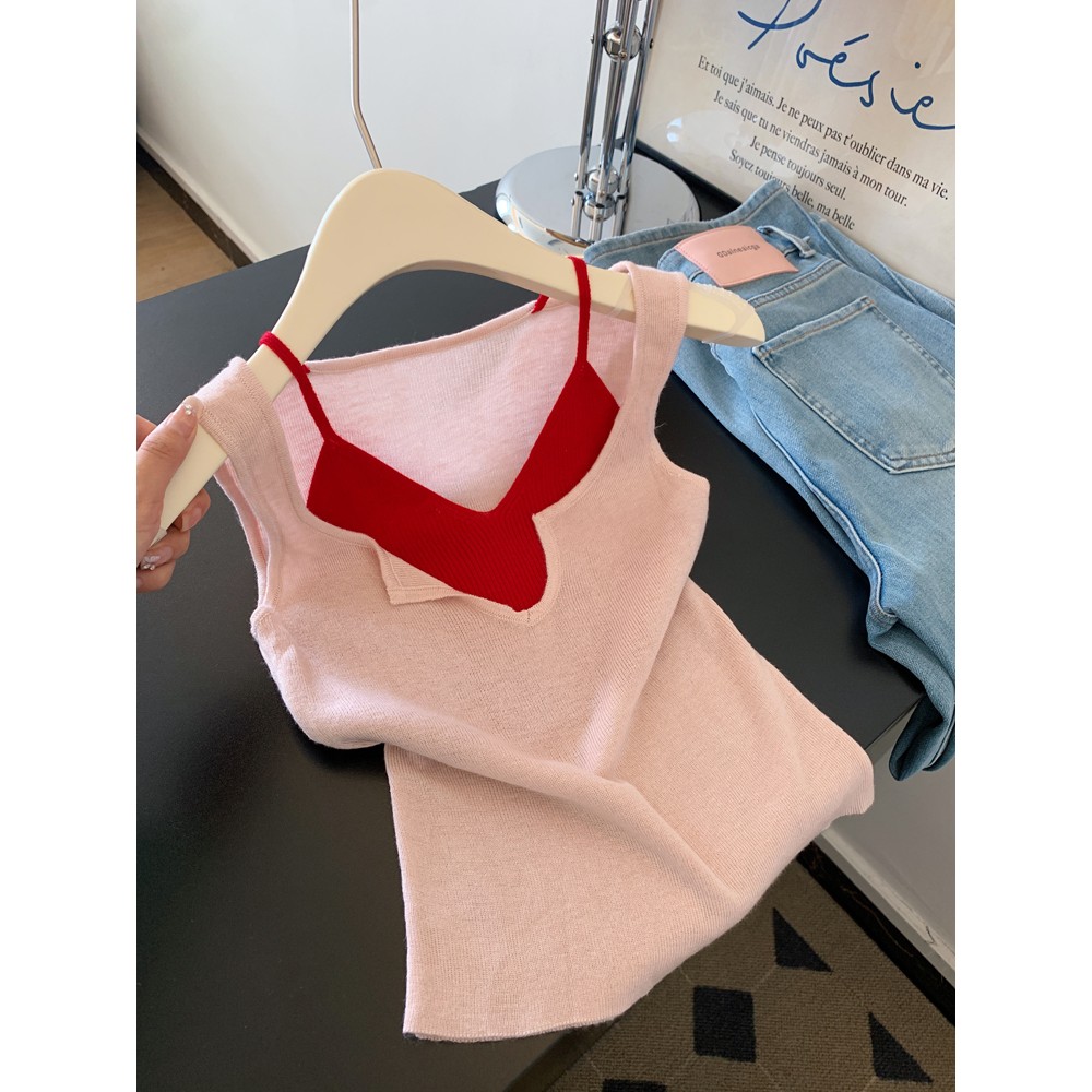 粉色假两件v领奶呼吊带工