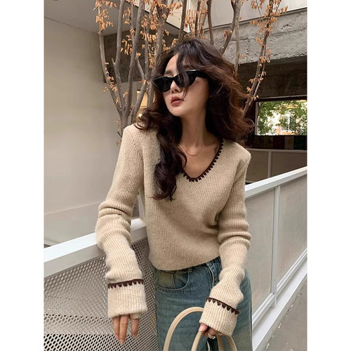 美拉德撞色V领短款毛衣针