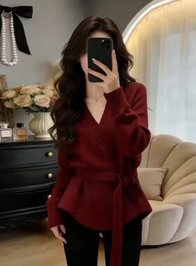 法式新年红V领针织打底毛衣女