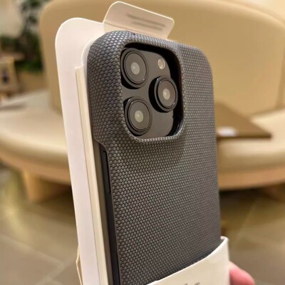 小众高级感编织纹素皮质感拼接适用苹果17promax手机壳新款iphone16promax磨砂15pro半包14plus创意13防摔12