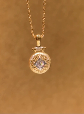 轻奢高级感中古风拉丝四芒星项链镶嵌闪钻复古小众贵气精致锁骨链