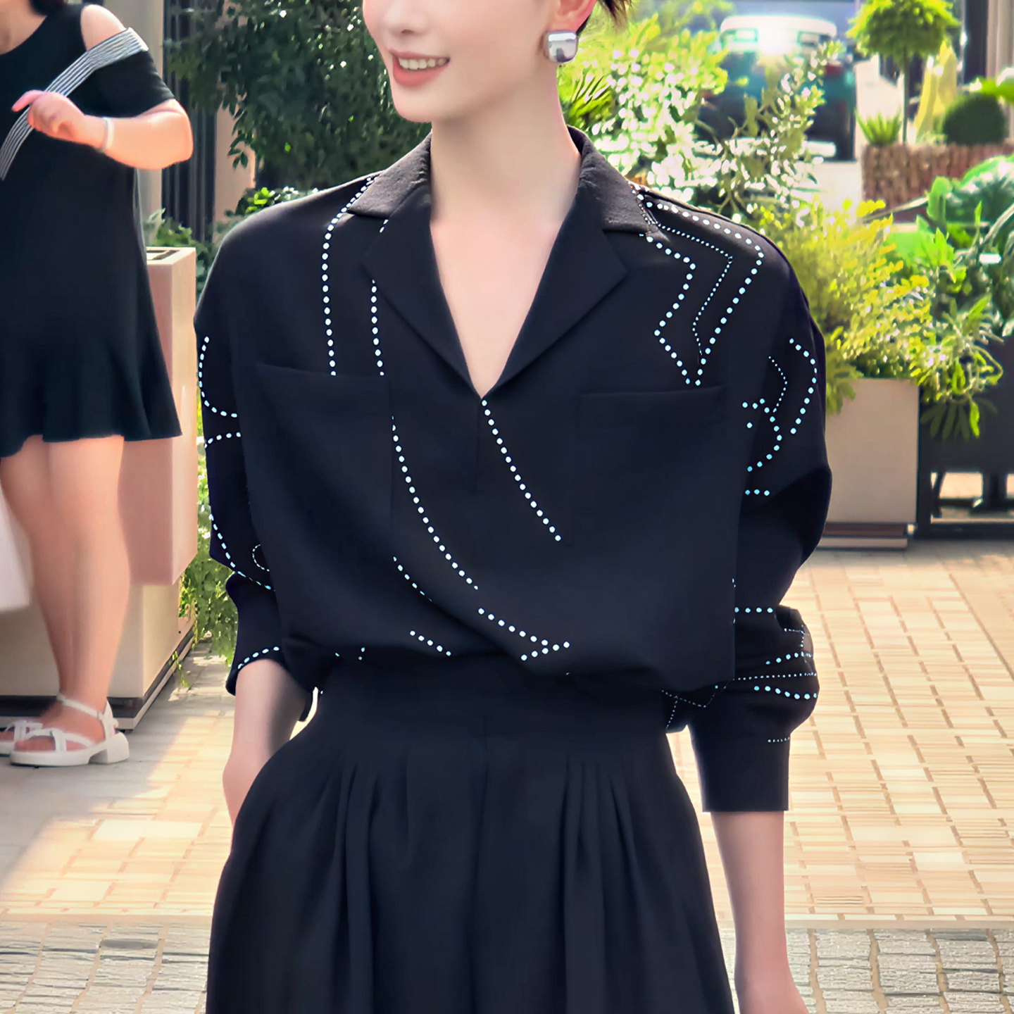外贸专柜撤柜女装新款早秋2025超火穿搭高级感巨好看黑色长袖衬衫