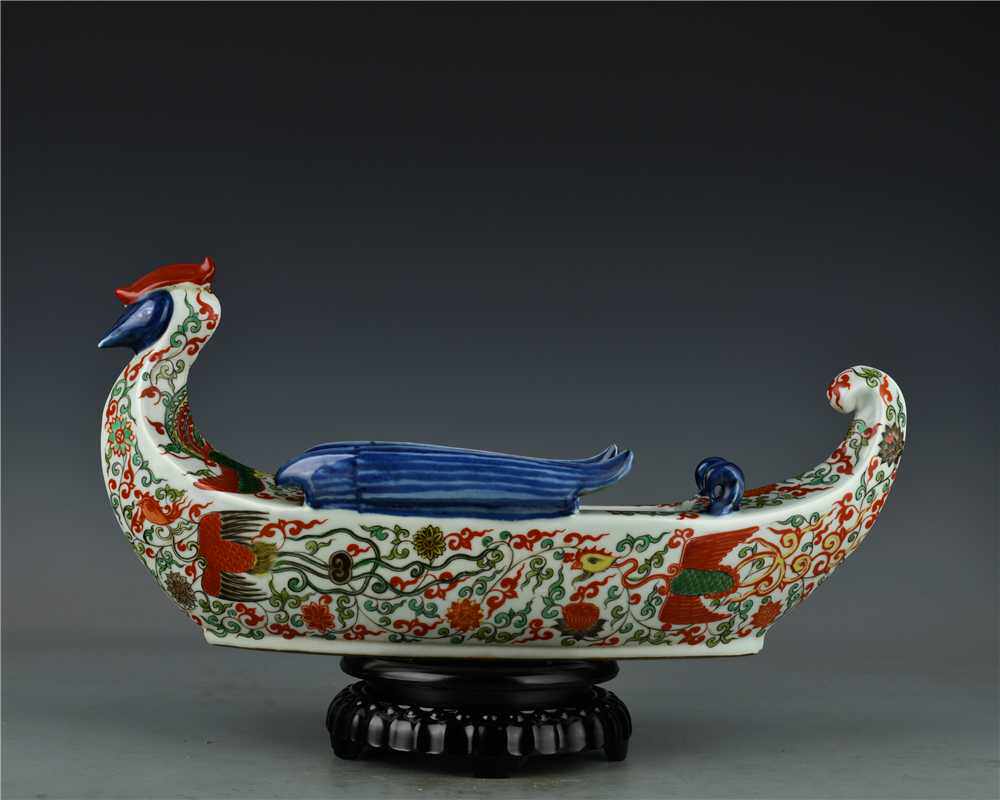 书房文玩瓷器明万历五彩瓷高19.5*40公分缠枝莲鸾凤富贵舟洗摆件