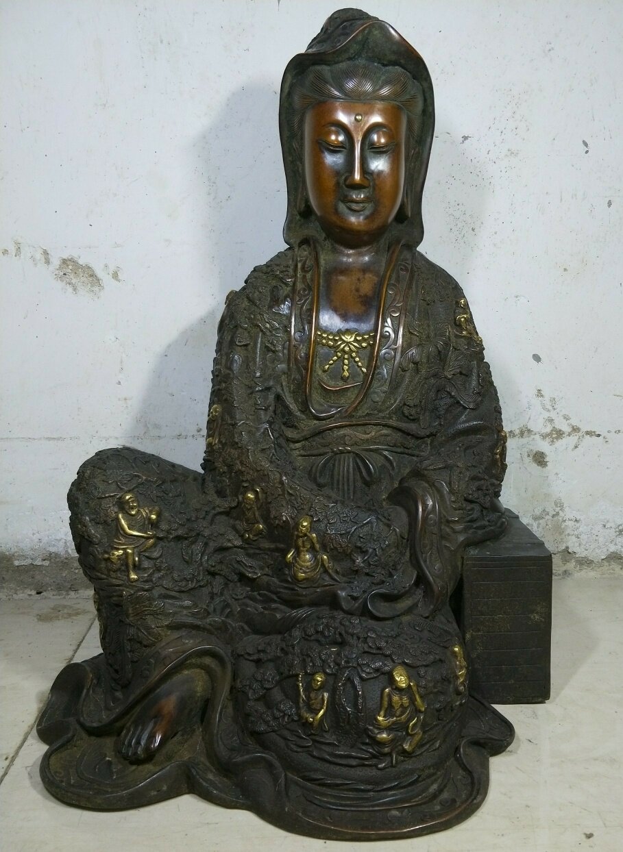 老件紫铜鎏金满工雕着十八罗汉佛衣袈裟坐佛自在观音菩萨摆件
