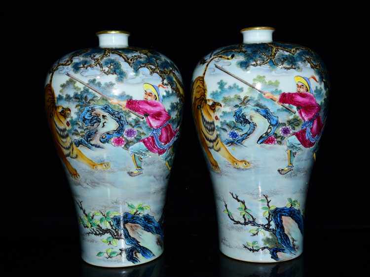 书房文玩瓷器清雍正款粉彩瓷高31*18公分武松打虎图梅瓶摆件