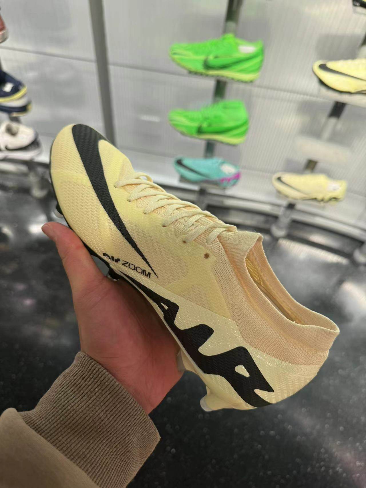 耐克刺客VAPOR 15次顶AG短钉Zoom气垫人草训练飞盘足球鞋男DJ5604