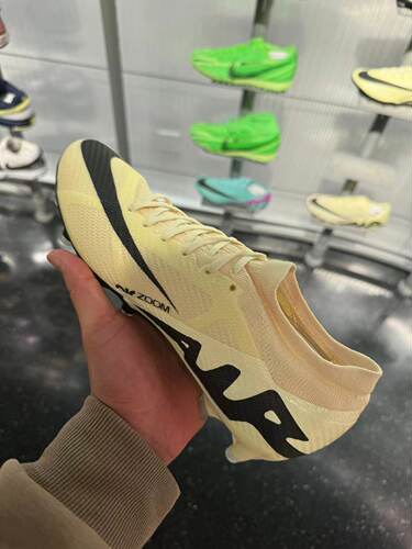 NIKE刺客15AG次顶人草气垫足球鞋